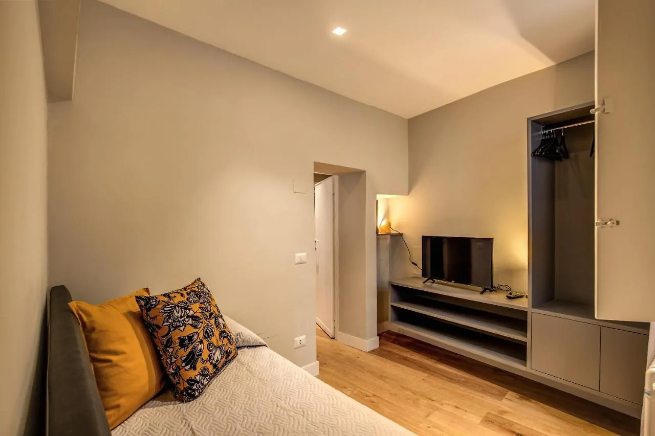 Rr Apartments Campo Dei Fiori Rome Italy